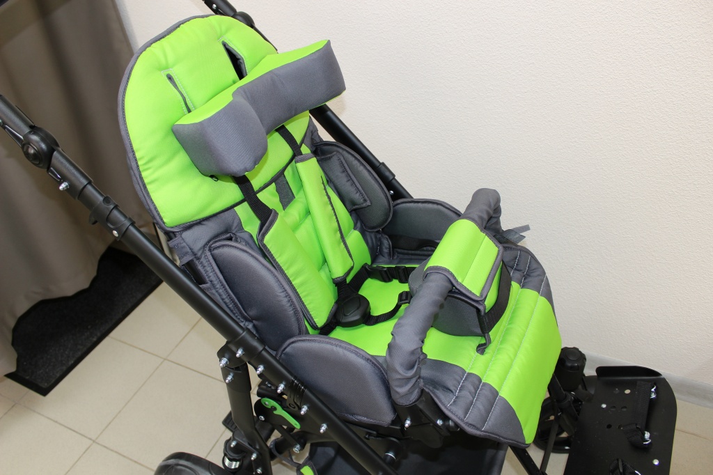Коляска Амбрелла джуниор_элементы поддержки ребенка.JPG